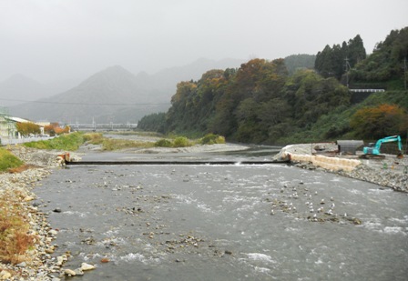 78久比岐自転車道・川 (3) ｂ.JPG