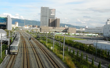 008中央環状線跨線橋からＪＲ関西本線を望む.JPG