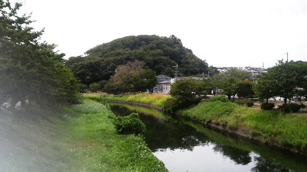 三室山・岩瀬橋から望む.JPG