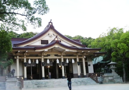 湊川神社拝殿.JPG