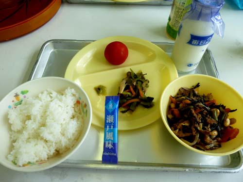 給食