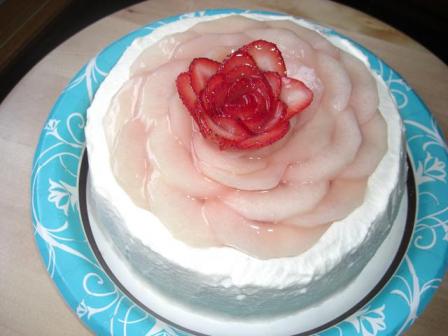 イチゴの薔薇ケーキ