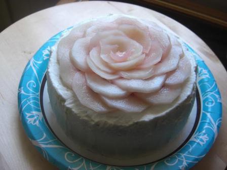 ピーチの薔薇ケーキ