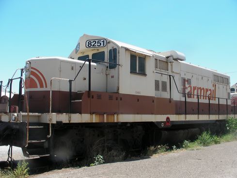 017farmrail.jpg