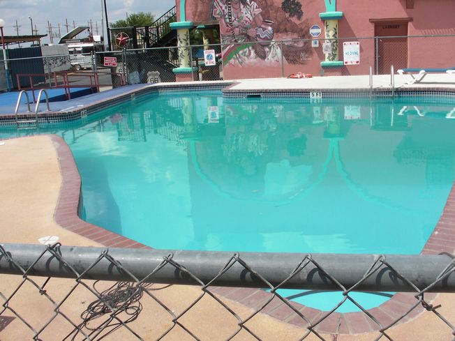 073texaspool.jpg