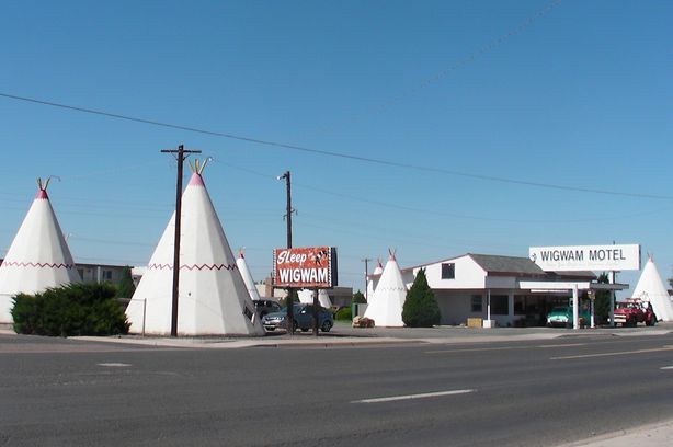 266wigwammotel.jpg