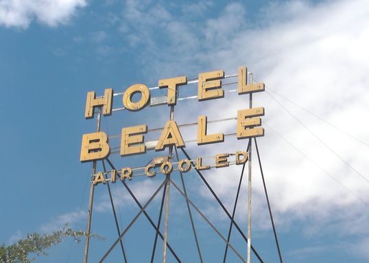 381hotelbeale.jpg