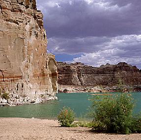 Lake Powell_s.JPG