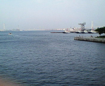 横浜湾