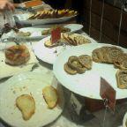 昼のパン食べ放題