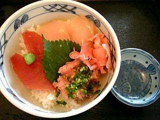 三色丼