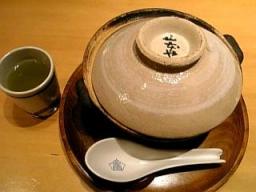 かしわ入煮込うどん玉子入