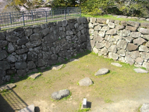 福岡城天守台 (3) (500x375).jpg