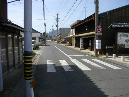 東海道赤坂宿本陣旧街道.JPG