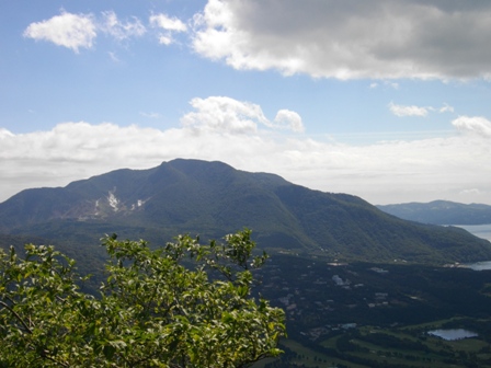 箱根外輪山丸岳神山.JPG