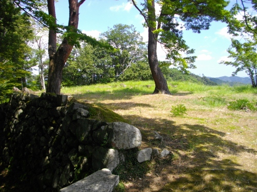 津和野城出丸 (500x375).jpg