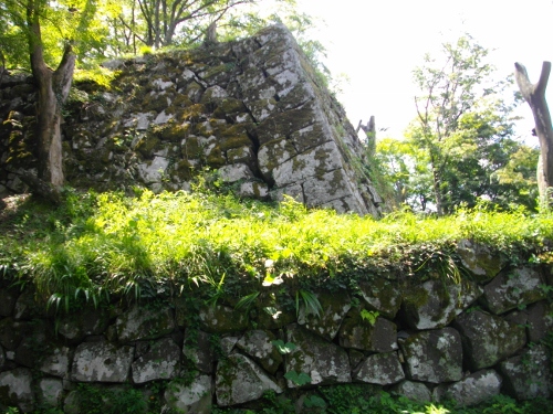 津和野城東門 (2) (500x375).jpg