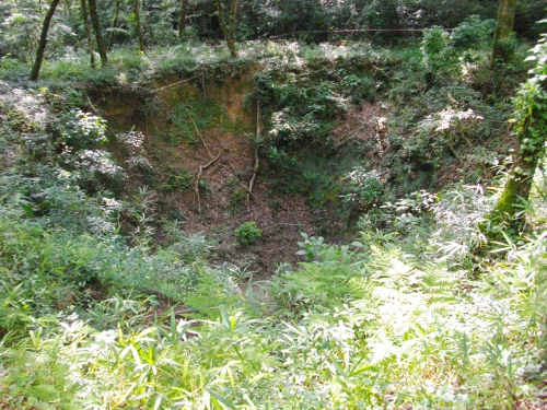 長登銅山大切竪坑跡 (500x375).jpg