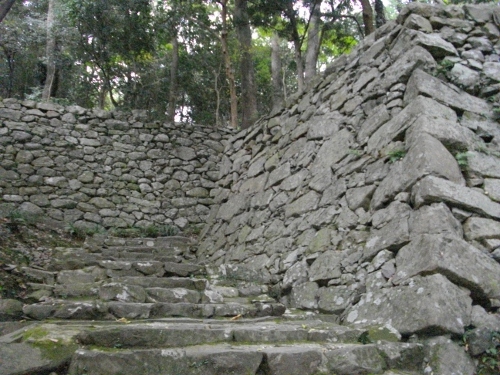 宇和島城井戸丸門 (500x375).jpg