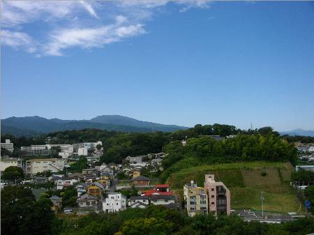 小田原城天守から八幡山.JPG