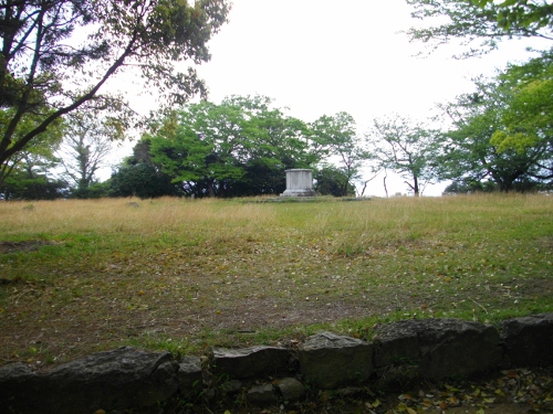 浜田城本丸 (500x375).jpg