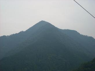 川苔山遠景