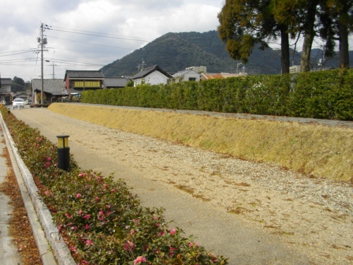 大内氏館跡堀跡 (500x375).jpg