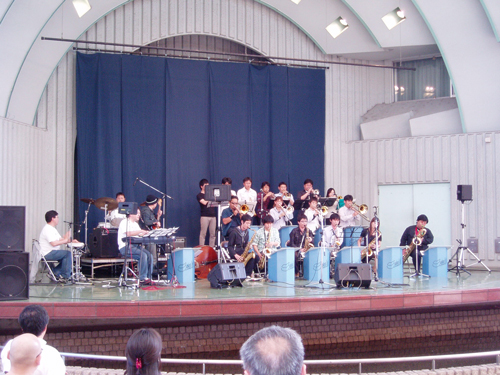 Mixi Big Band