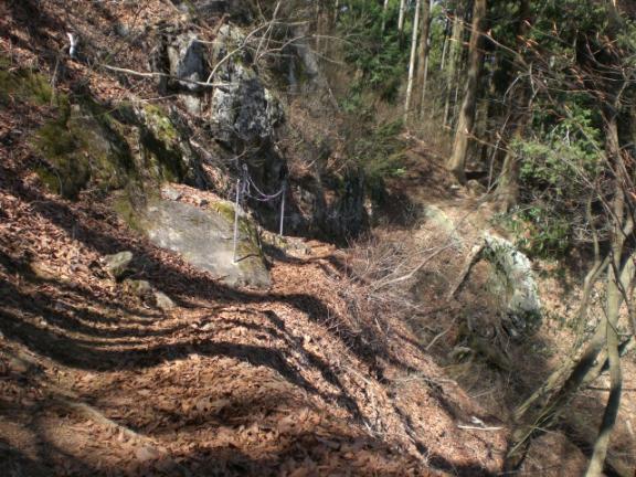 御岳山　鎖がある険しい箇所