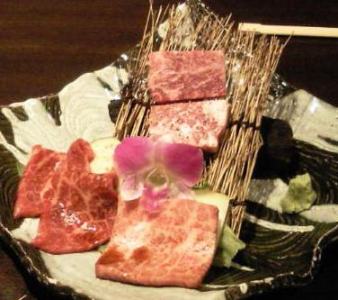 仔虎 特上焼肉.jpg