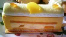 エーグルドゥース　マンゴームースのケーキ.JPG