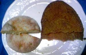 フラウラ　大型パイ、表面砂糖のパン.JPG