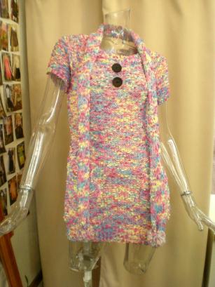 ポンポンストール付きニットワンピ