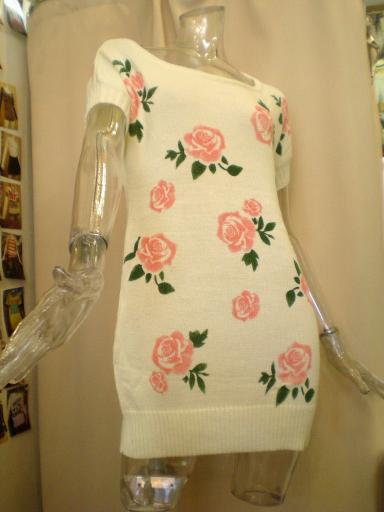 薔薇柄ニットワンピ