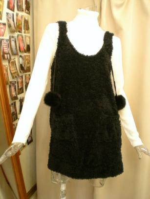 ポンポン付きモコモコワンピ