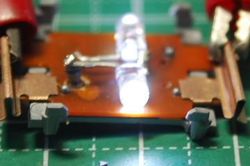 ＬＥＤ２
