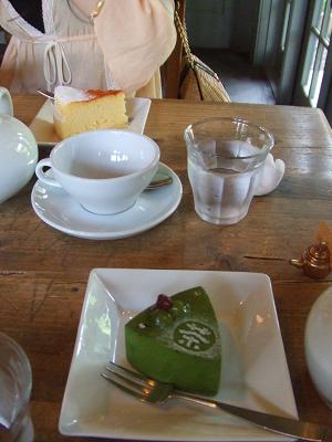 2008080312私が頼んだ抹茶のムース2.JPG