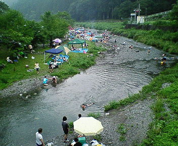 川遊び