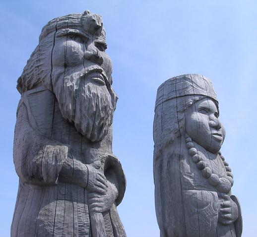 アイヌ民族木像
