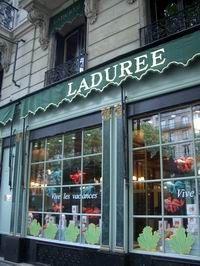 3月19日　LADUREE.JPG