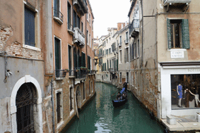 ゴンドラとブティック