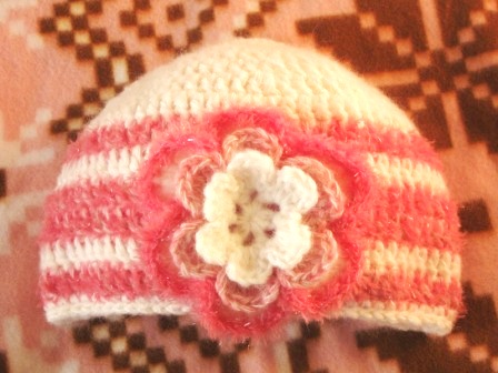 081217帽子1白×ピンク3段24.JPG