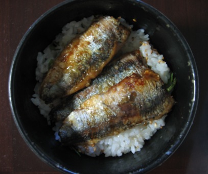 鰯の蒲焼丼.jpg