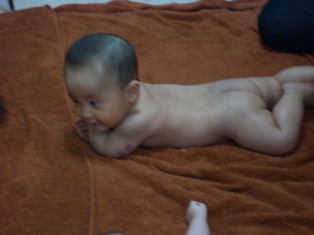 ベビーマッサージ 120.jpg