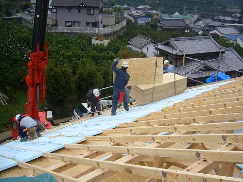 ｵﾝﾘｰﾜﾝﾊｳｽ屋根断熱工事