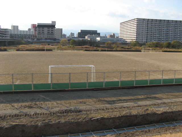 試合会場の河川敷（工事中）