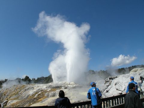 テ･プイア近景