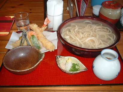 天ぷら釜揚げうどん大盛り