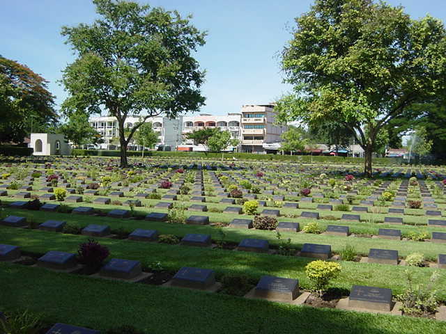 Kanchanaburi- 連合軍墓地