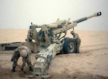 米陸軍M198 155mm榴弾砲
